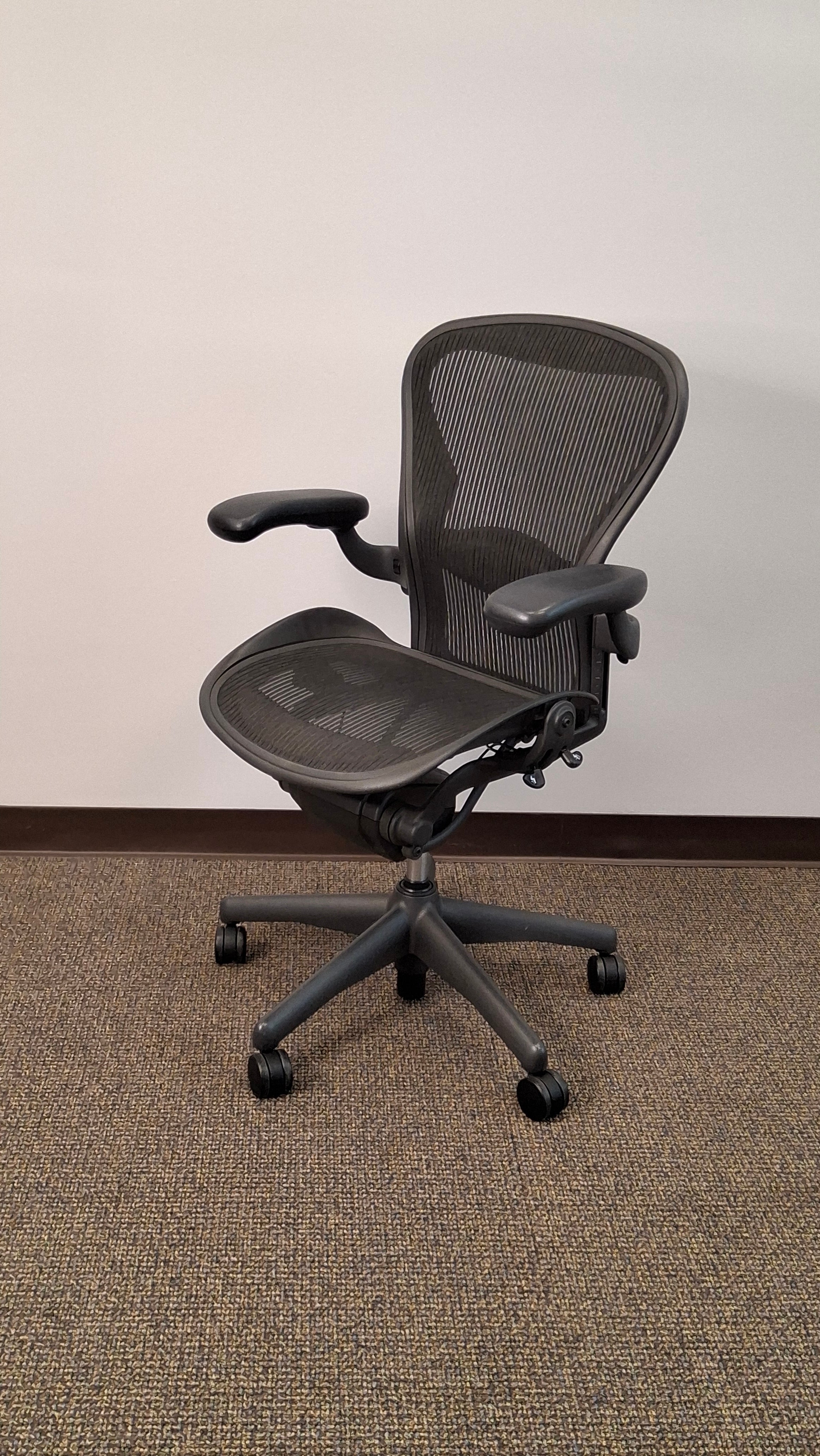 Herman Miller Aeron Task/Executive Chair – RjFurniture