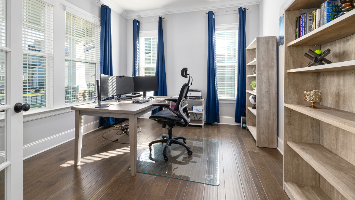 Office Chairs & Desks: Smart Ergonomic Gifts