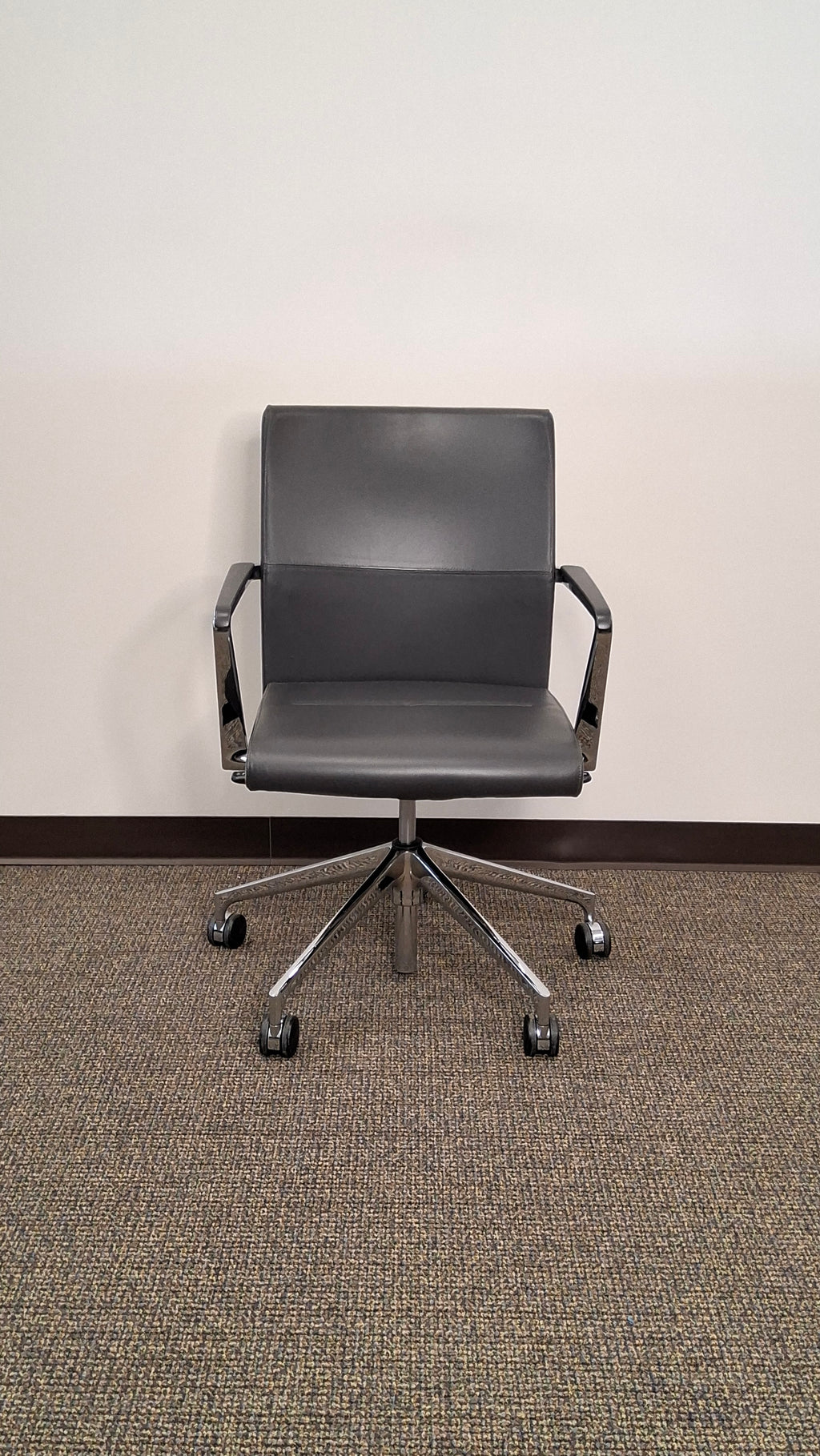 Stylex Sava Task/Conference Chair
