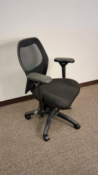 BodyBilt Sola Task/Executive Chair