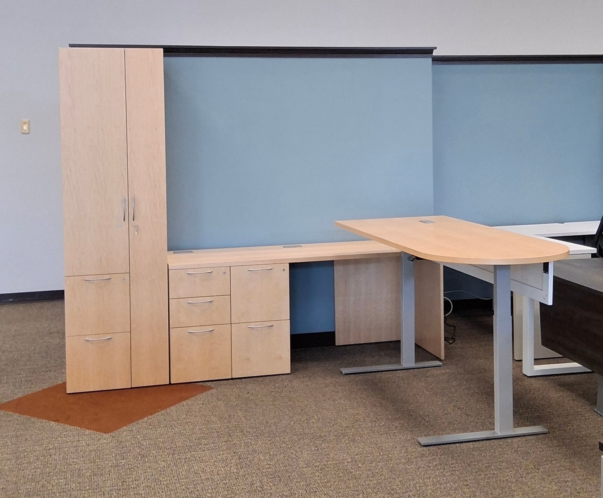 Gunlocke  L- Shaped  Sit-Stand Desk