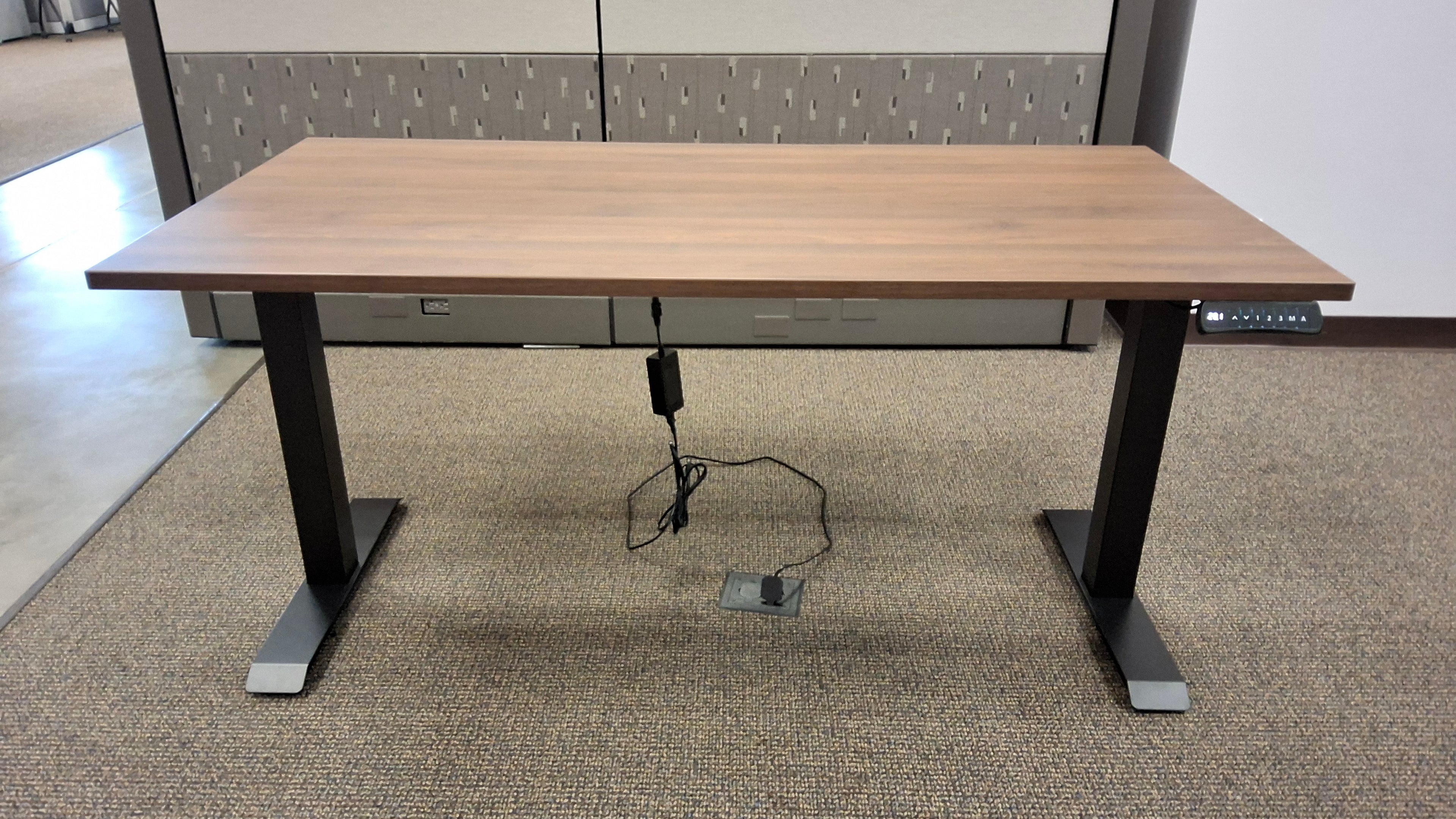 i5 Industries iRize  Sit-Stand Table New