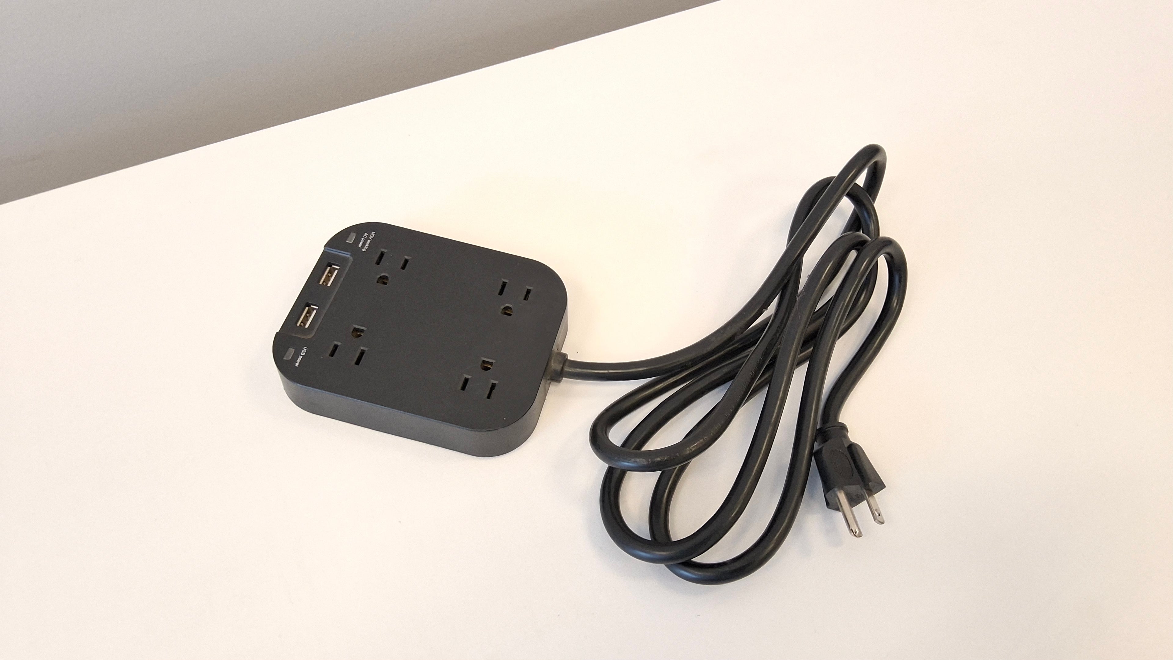 Desktop Outlet