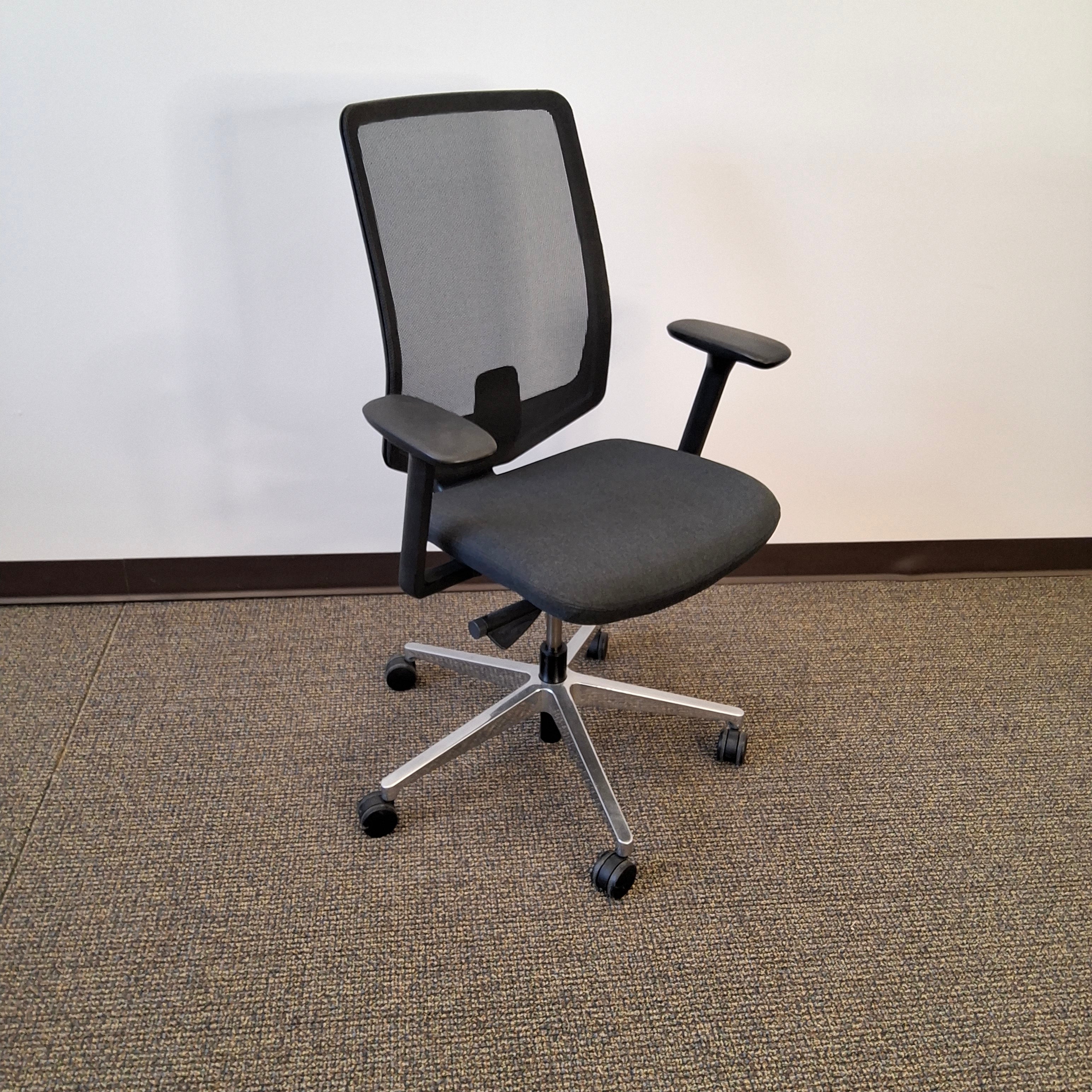 Herman Miller Verus Task/Executive Chair