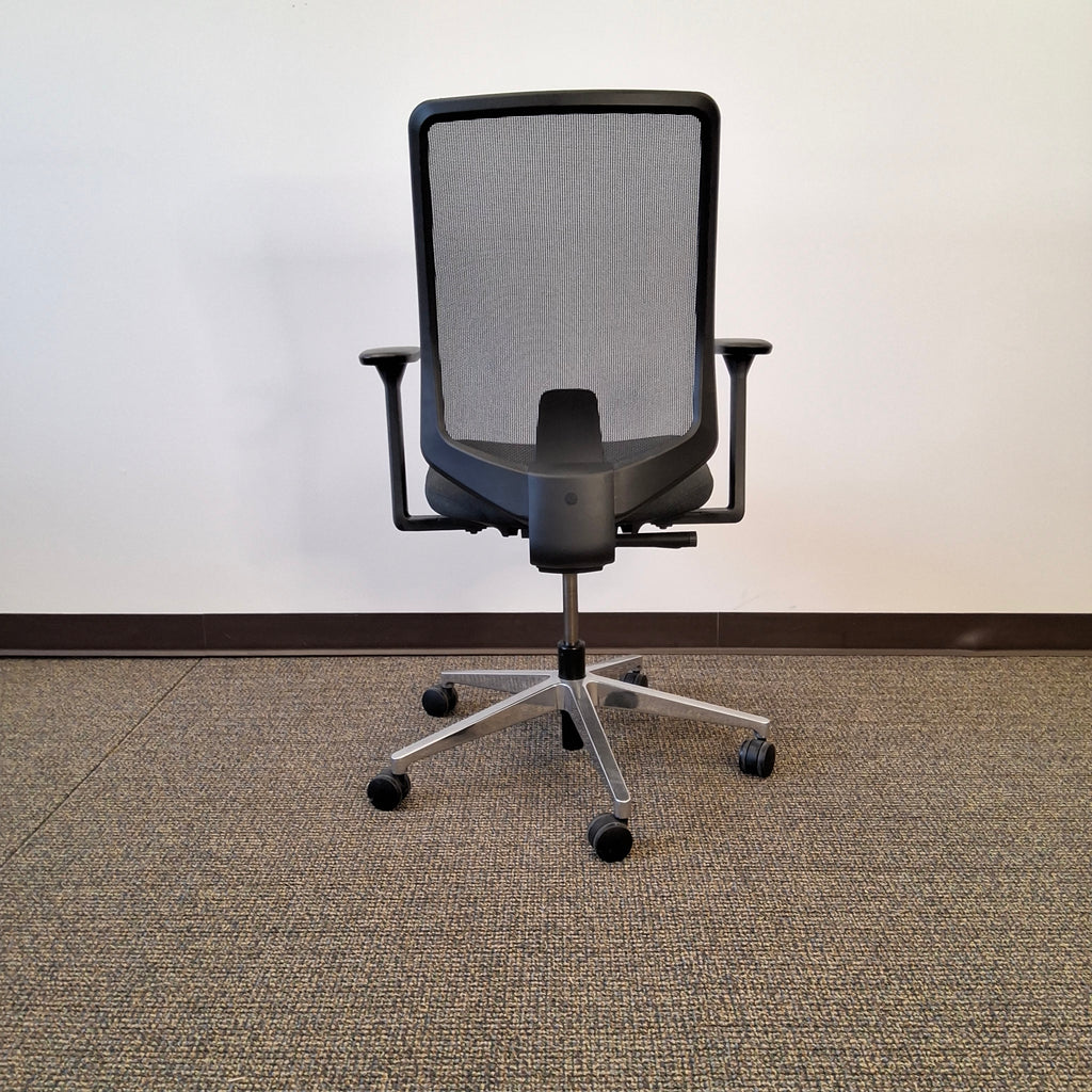 Herman Miller Verus Task/Executive Chair