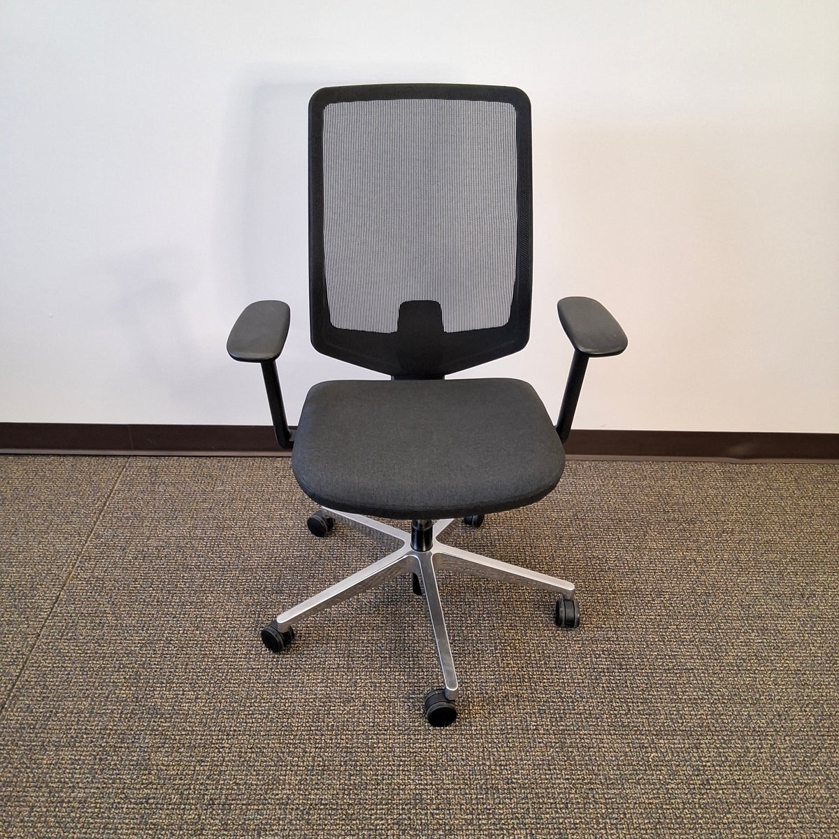 Task Exec Chair Steelcase Leap V2 Task/Executive Chair – RjFurniture