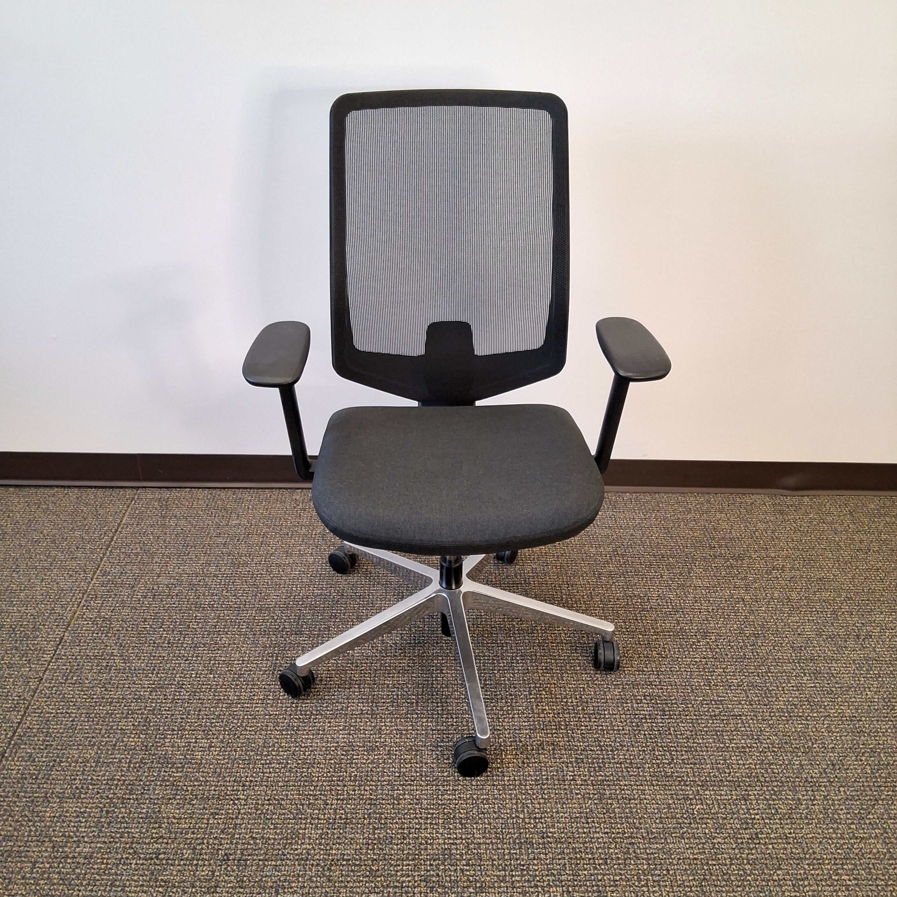 Herman Miller Verus Task/Executive Chair