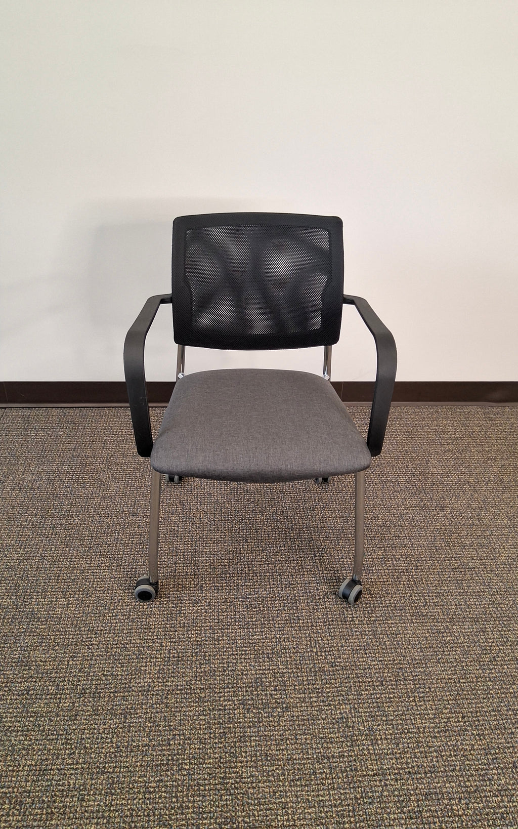 Falcon Q44 Guest/Side Chair