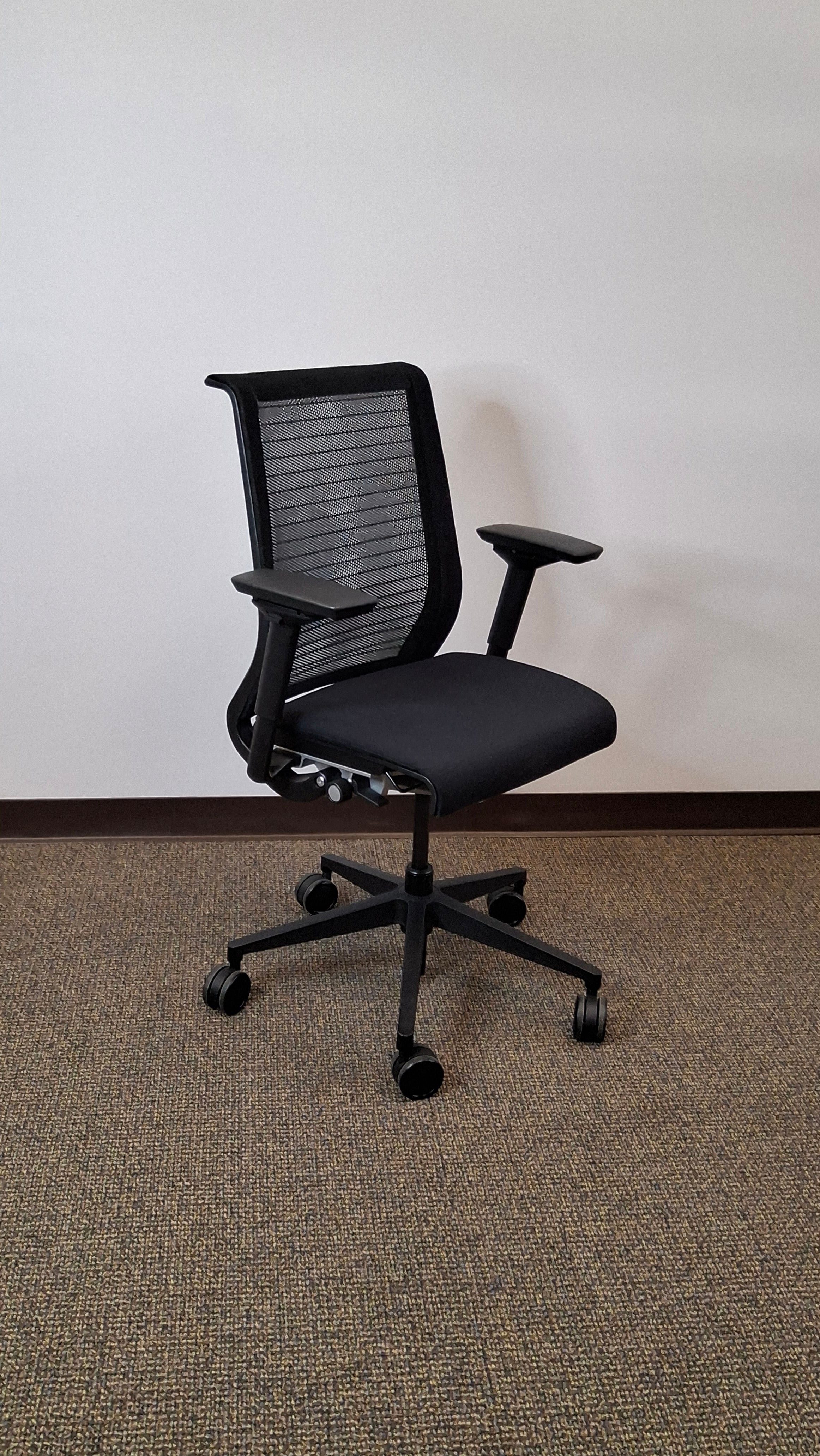 Steelcase Think V1 Task/Executive Chair