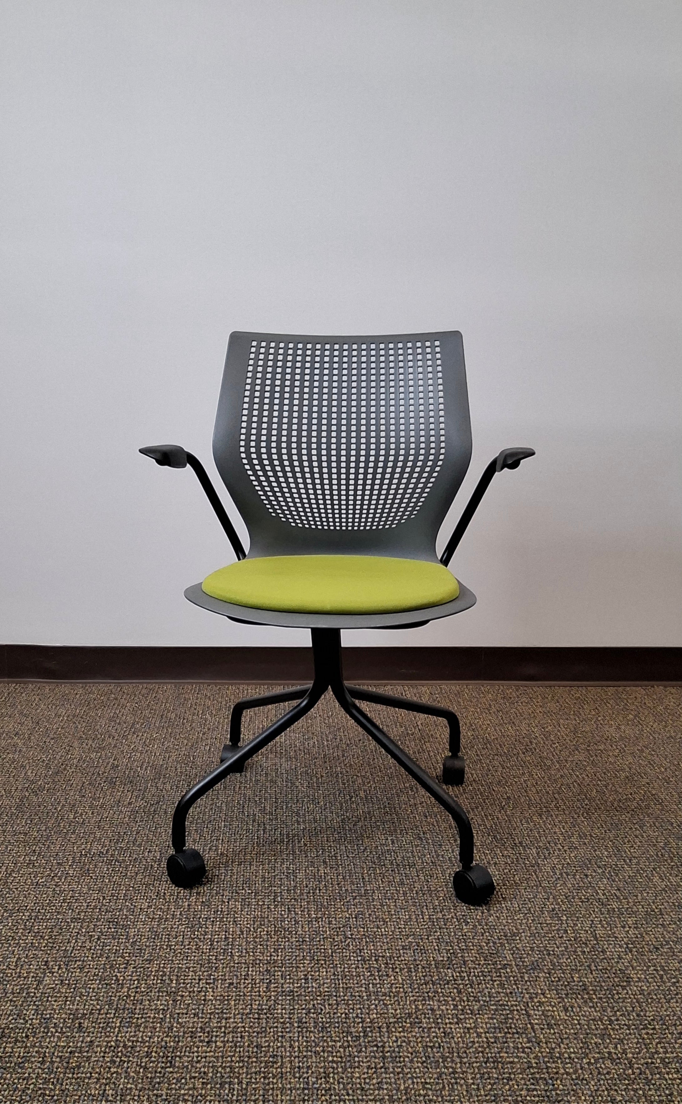 Knoll MultiGeneration Guest/Side Chair – RjFurniture