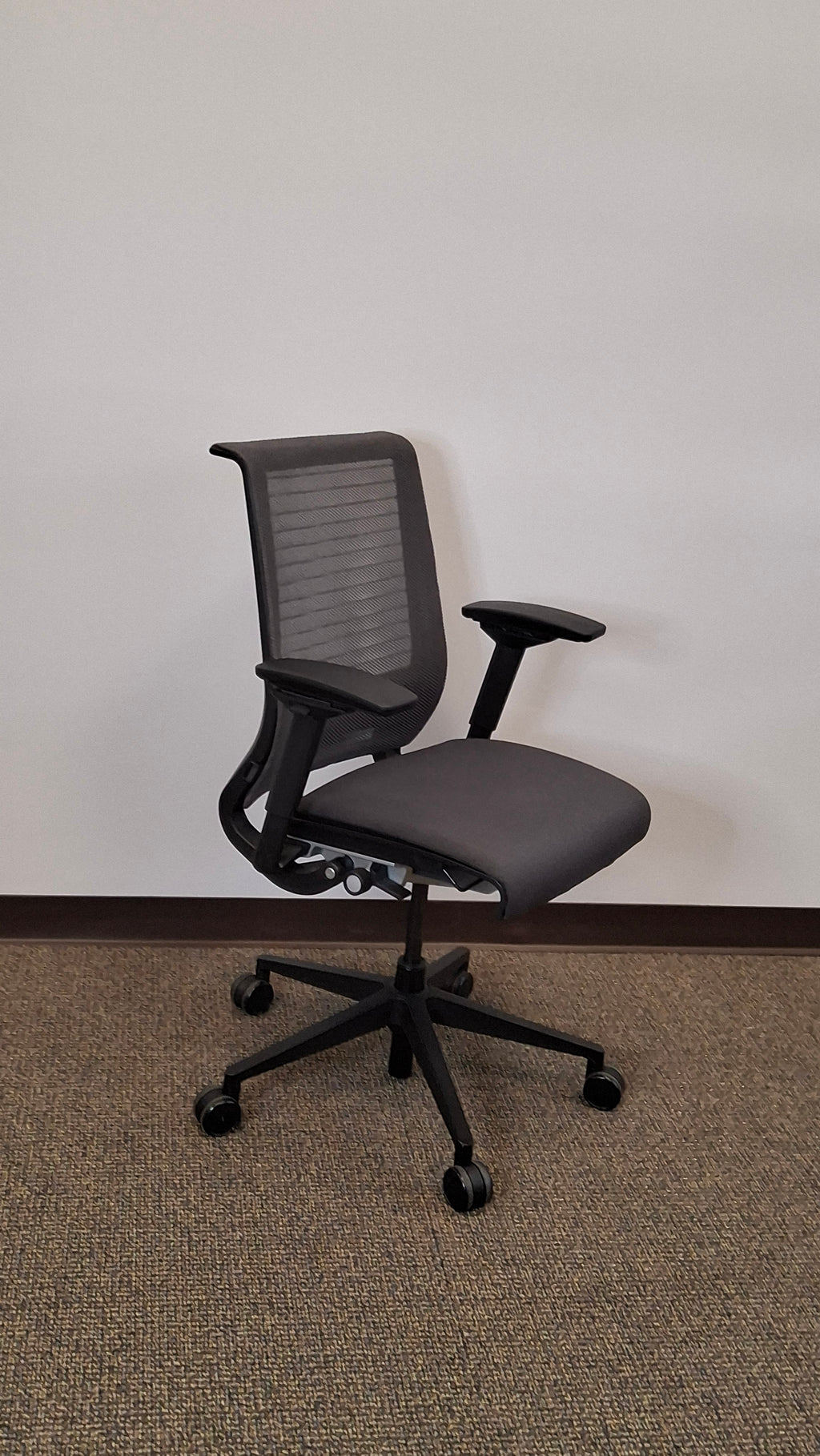 Steelcase Think V2 Task/Executive Chair