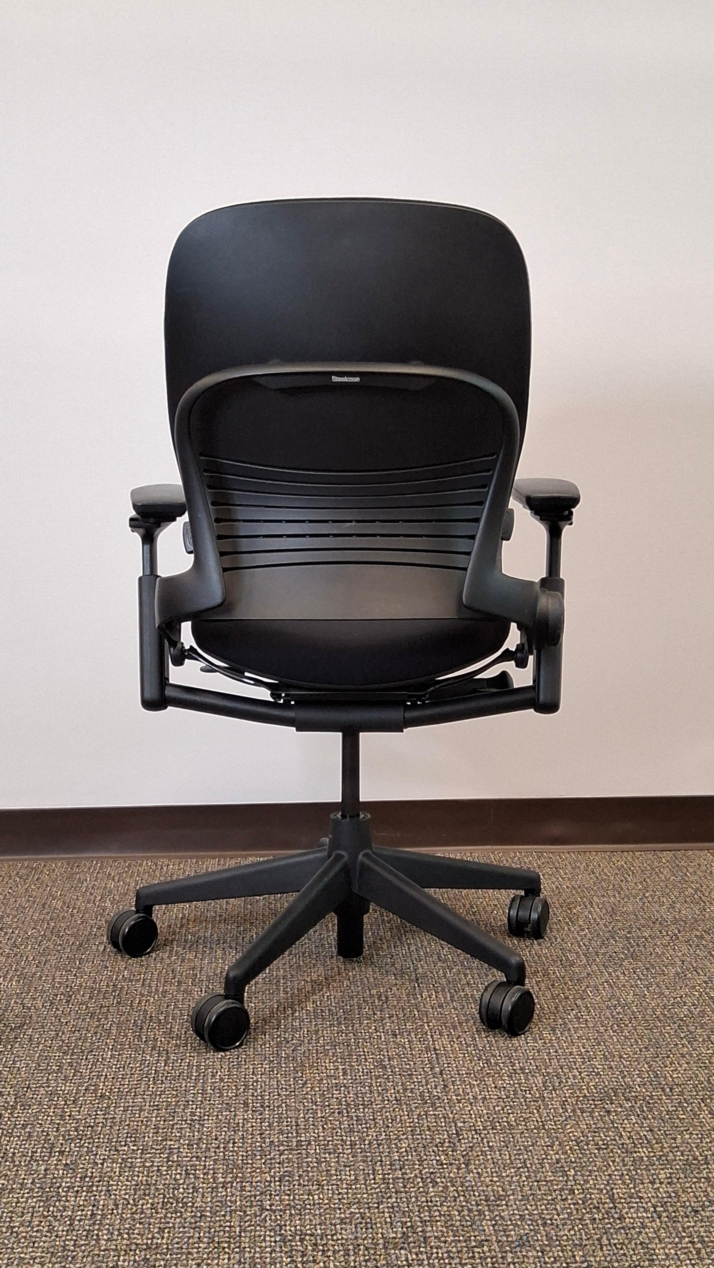 Steelcase Leap V2 Task/Executive Chair – RjFurniture